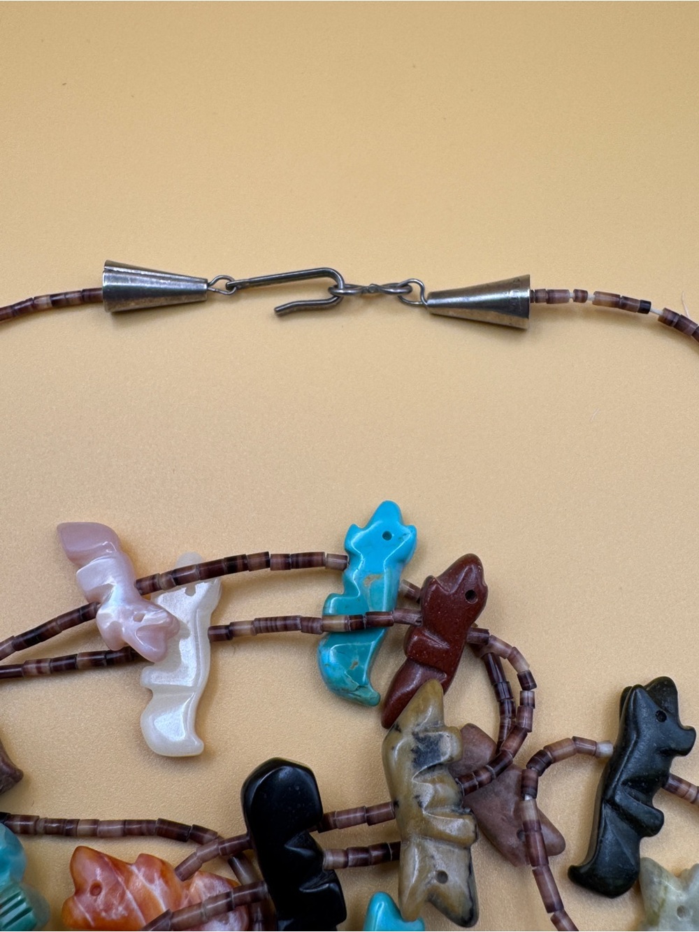 Vintage Authentic Southwestern Zuni Fetish Necklace – quiet luxury - Picture 6 of 16